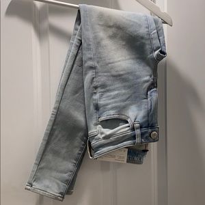 Sold NWT AMERICAN EAGLE HI RISE LEGGING 0 SHORT